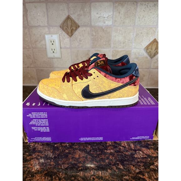 Nike SB Dunk Low "City Of Cinema" Sz 7M/8.5W Brand New (Broken Box/Missing Lid) - Picture 3 of 5